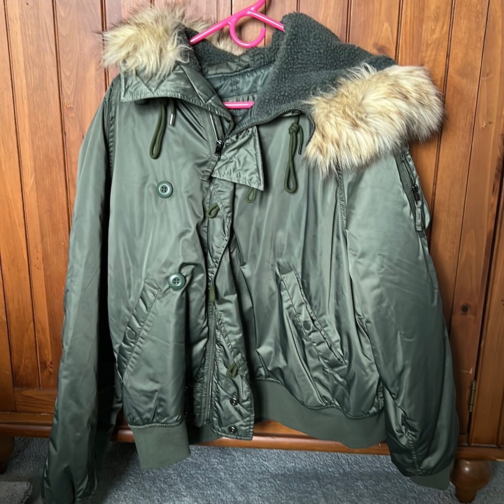 American Eagle women’s jacket